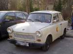 Manche Ostalgiefanatiker k�nnen es nicht lassen, ein TRABANT 601 in seiner Grundform mit frischem DDR Emblem, naja wer es dann braucht, Februar 2011 Berlin-Pankow.