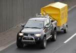Mitsubishi Pickup eines Schaustellers mit H�nger, 22.10.10 Berliner Stadtautobahn H�he Knobelsdorffstr.