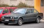 Leider mt deutlichen Gebrauchsspuren und doch einst ein Erfolgsmodell der 80�r, der BMW 323i zweit�rig (Baureihe E30, Produktionzeitraum 1982-1994), ein typischer Mittelklasse Wagen der damaligen
