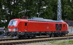 DB Cargo AG, Mainz [D] mit ihrer Vectron Dual Mode Light Lok  249 019  [NVR-Nummer: 90 80 2249 019-1 D-DB] fuhr zum Pausieren Höhe Bahnhof Ruland um dann umzusetzen u.